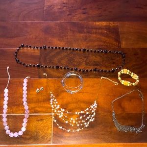 Beautiful Fantasy Jewelry. Great condition.